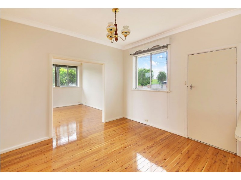 36 The Crescent, Toongabbie NSW 2146