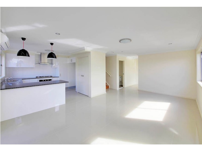 4/87-87A Cornelia Road, Toongabbie NSW 2146