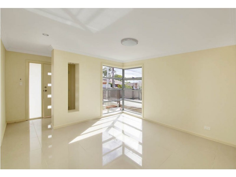 1/87-87A Cornelia Road, Toongabbie NSW 2146