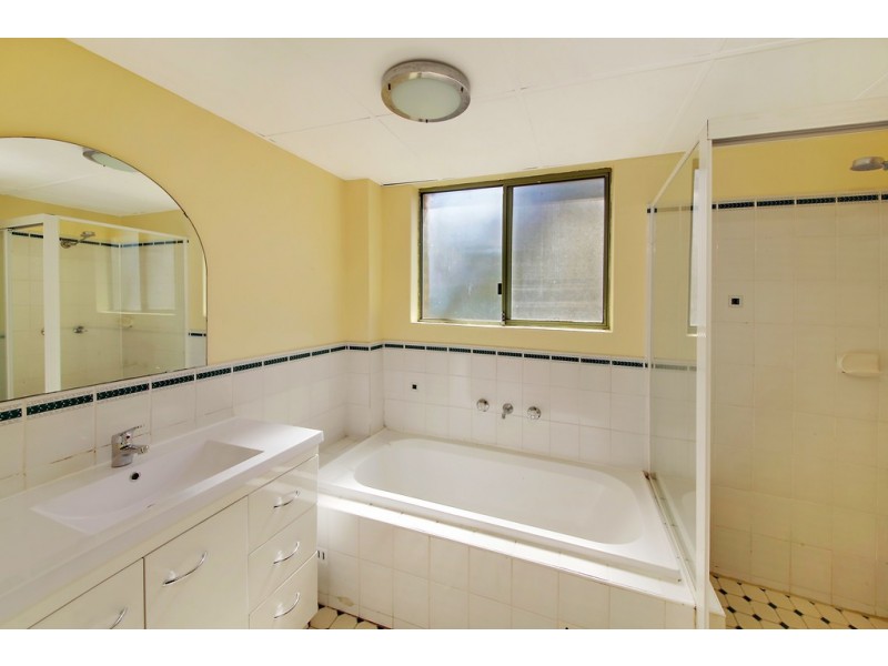 1/237-239 Targo Road, Toongabbie NSW 2146