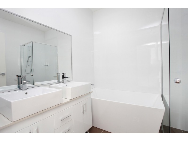 35 Frederick Street, Pendle Hill NSW 2145