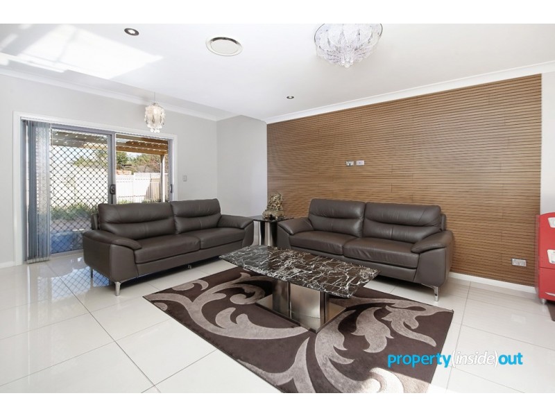 10/15-17 Carter Street, Seven Hills NSW 2147