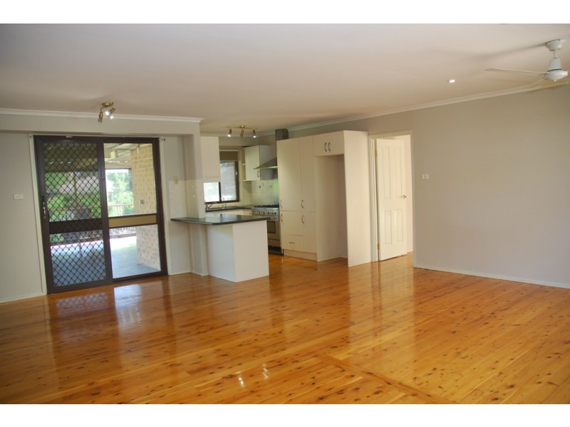 4 Rosella Place, Cranebrook NSW 2749