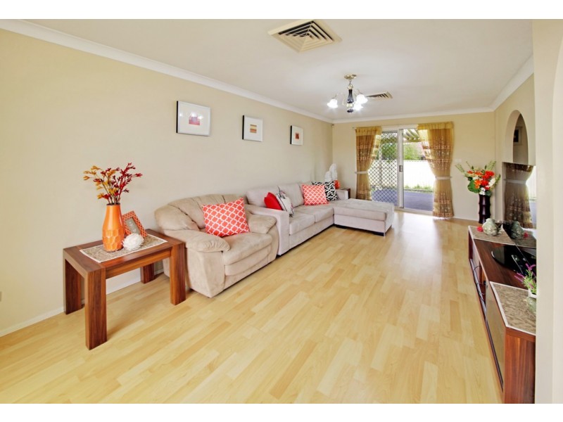 6 Bonzer Place, Glendenning NSW 2761