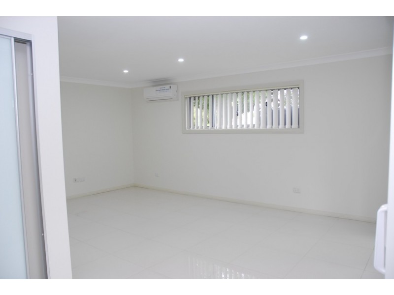 1/87-87A Cornelia Road, Toongabbie NSW 2146