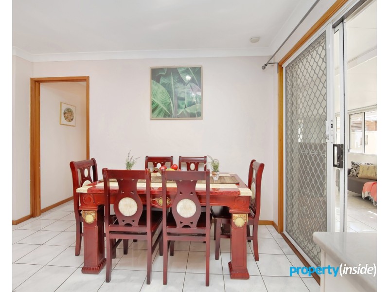 32 Woodley Crescent, Glendenning NSW 2761