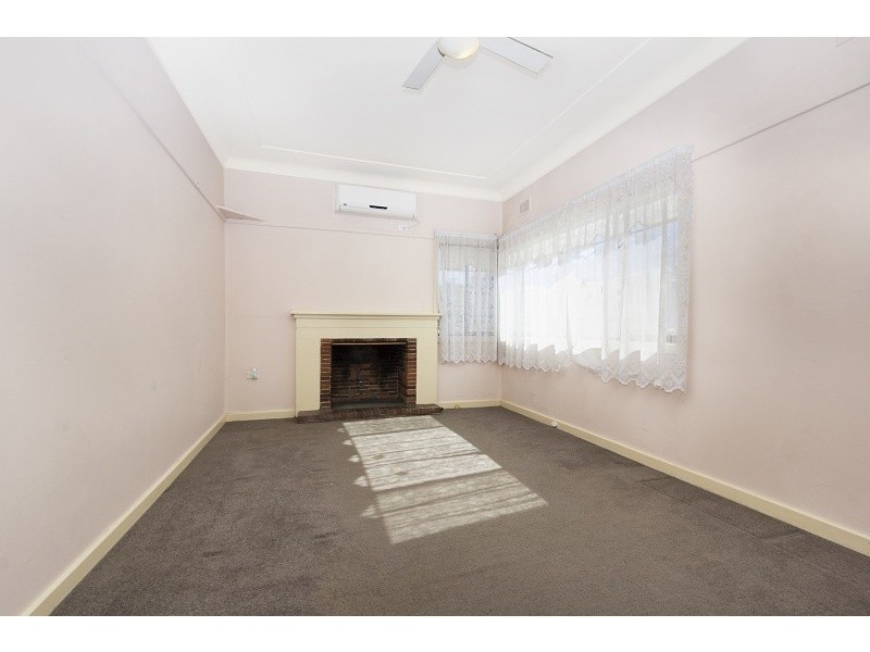 2 Kenelda Avenue, Guildford NSW 2161