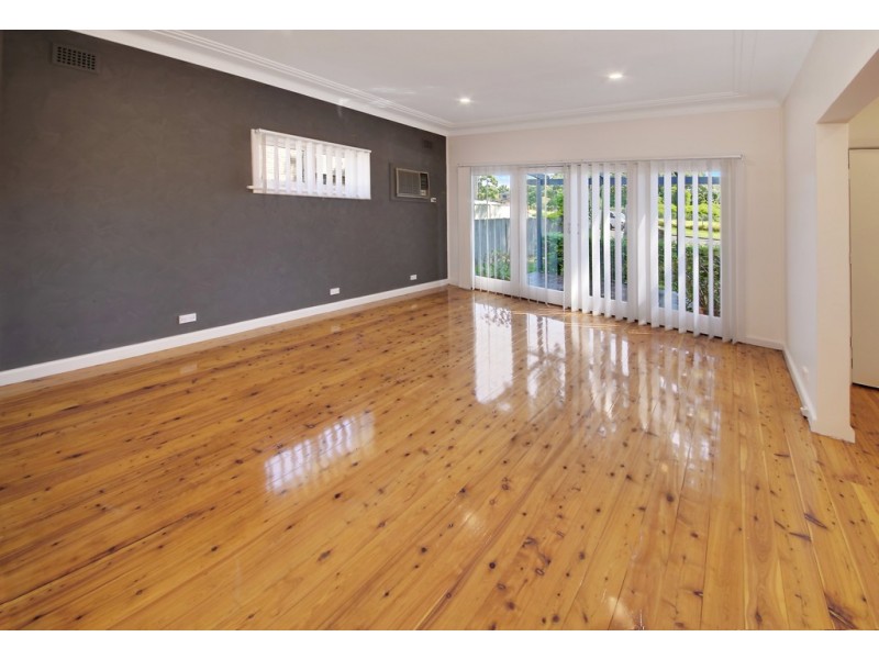 5 McCoy Street, Toongabbie NSW 2146