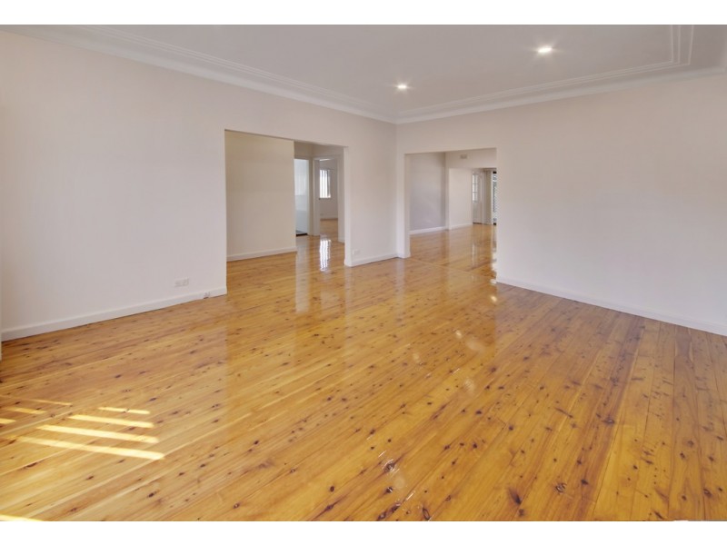 5 McCoy Street, Toongabbie NSW 2146