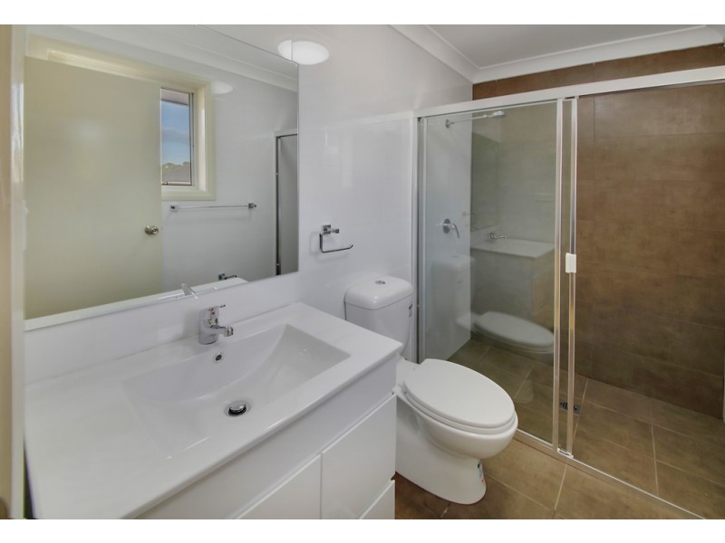 4/11-13 Carinya Road, Girraween NSW 2145