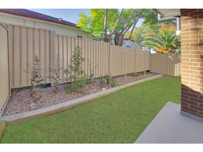 4/11-13 Carinya Road, Girraween NSW 2145