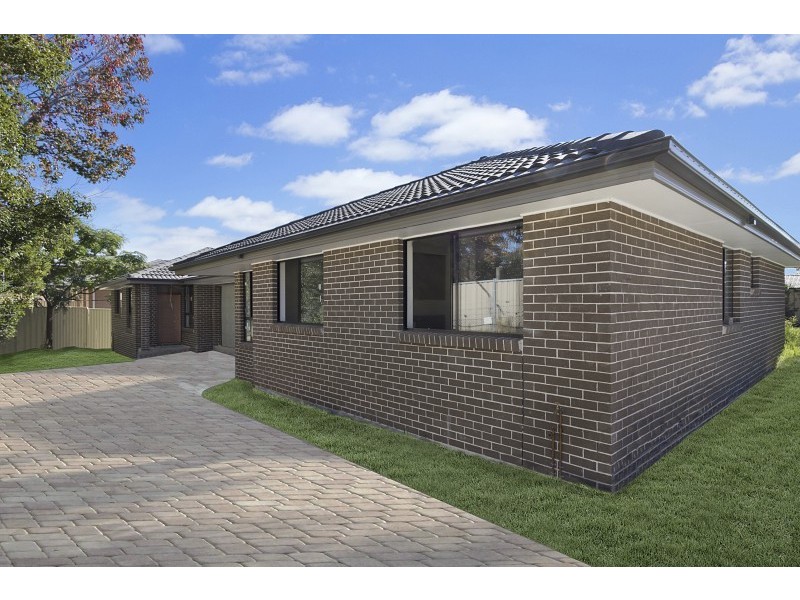 18 Tungarra Road, Girraween NSW 2145