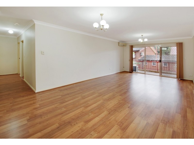 12/240-242 Targo Road, Toongabbie NSW 2146