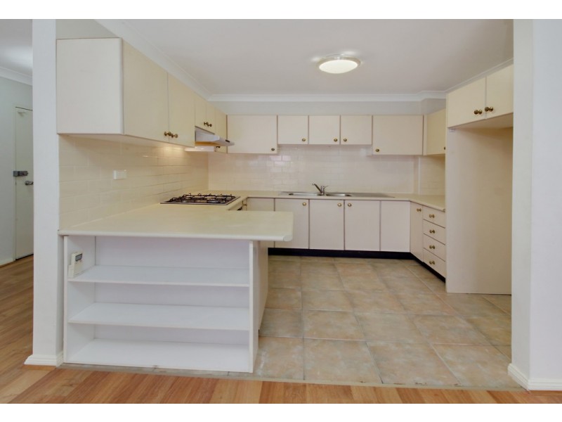 12/240-242 Targo Road, Toongabbie NSW 2146