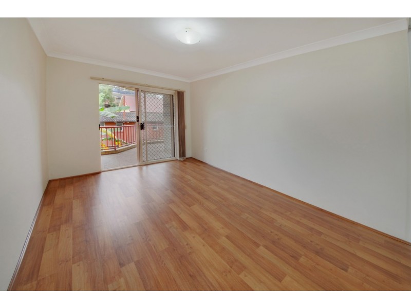 12/240-242 Targo Road, Toongabbie NSW 2146
