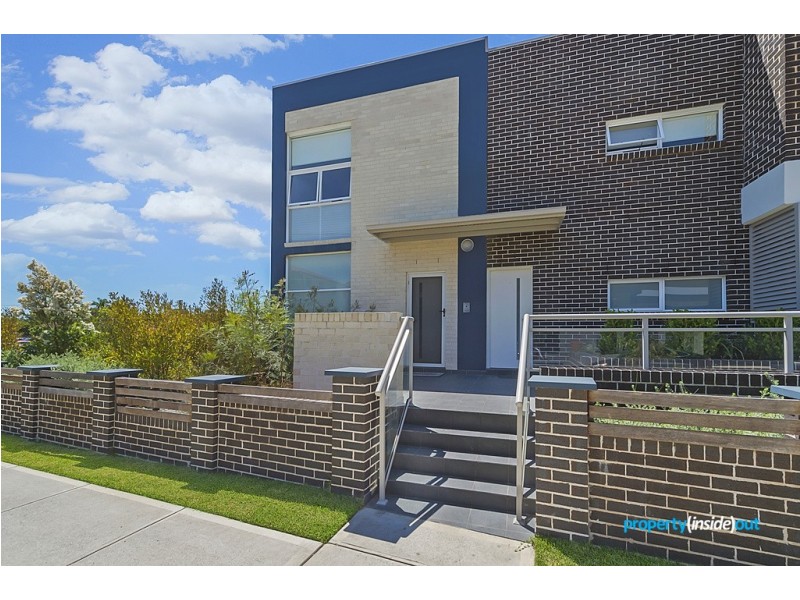 7/4 Barangaroo Road, Toongabbie NSW 2146