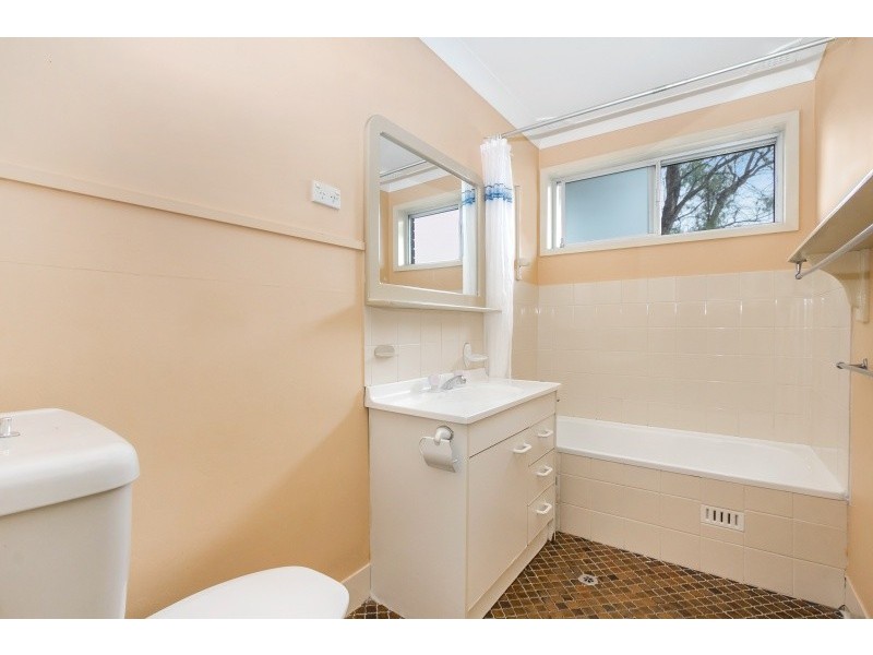 11A Metella Road, Toongabbie NSW 2146