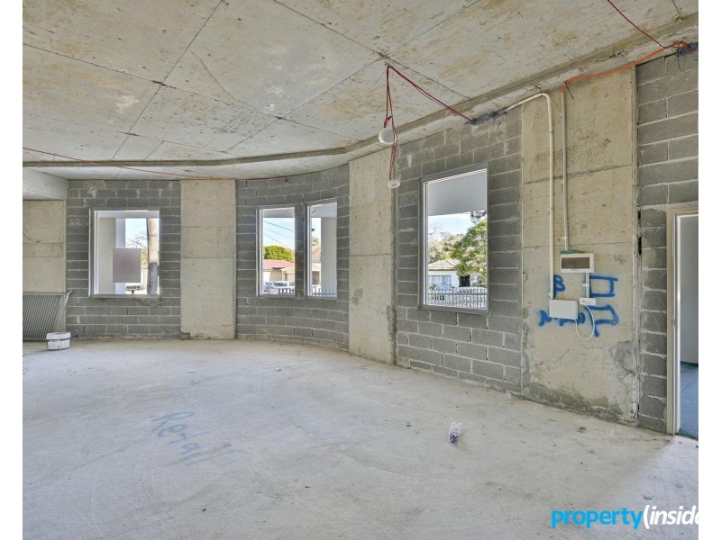 Shop 5/13-15 Civic Ave, Pendle Hill NSW 2145