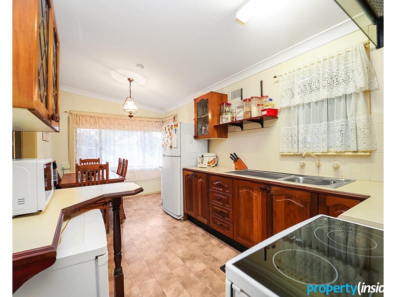 77 Manila Road, Lethbridge Park NSW 2770