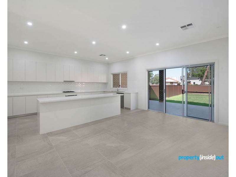 32 Portia Road, Toongabbie NSW 2146