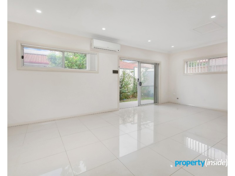6/11-13 Carinya Road, Girraween NSW 2145