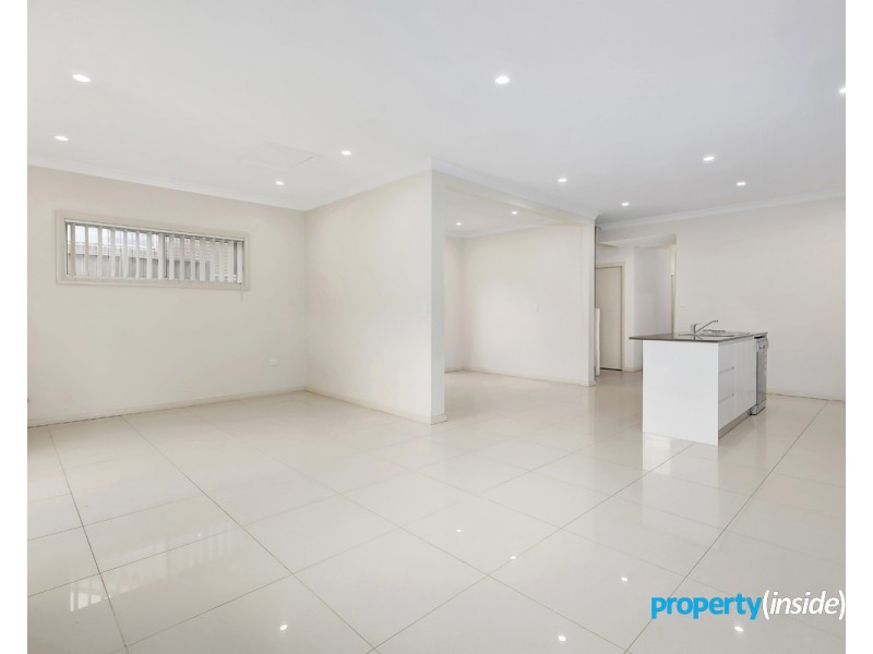 6/11-13 Carinya Road, Girraween NSW 2145