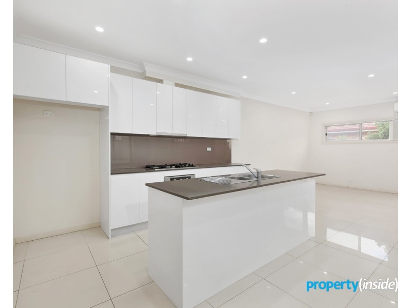 6/11-13 Carinya Road, Girraween NSW 2145