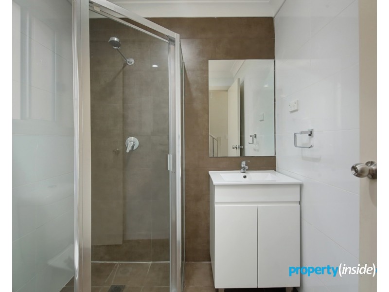 6/11-13 Carinya Road, Girraween NSW 2145