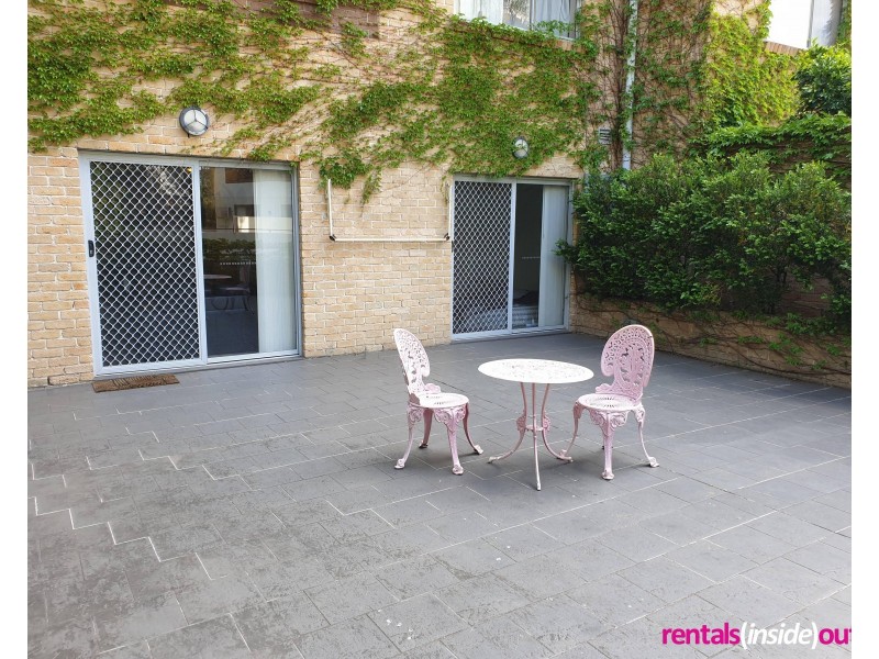 4/8 Refractory Court, Holroyd NSW 2142