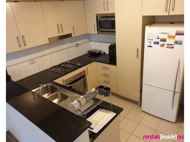 4/8 Refractory Court, Holroyd NSW 2142