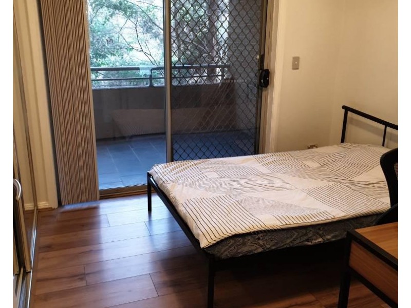 4/8 Refractory Court, Holroyd NSW 2142