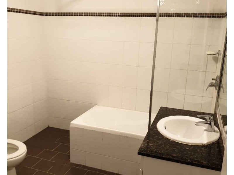 4/8 Refractory Court, Holroyd NSW 2142