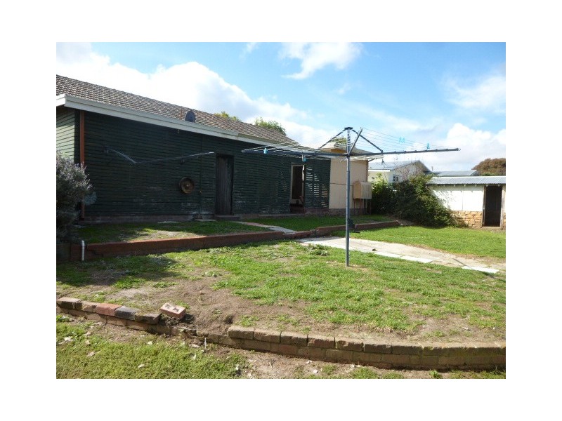 33 Deane Street, Mount Barker WA 6324