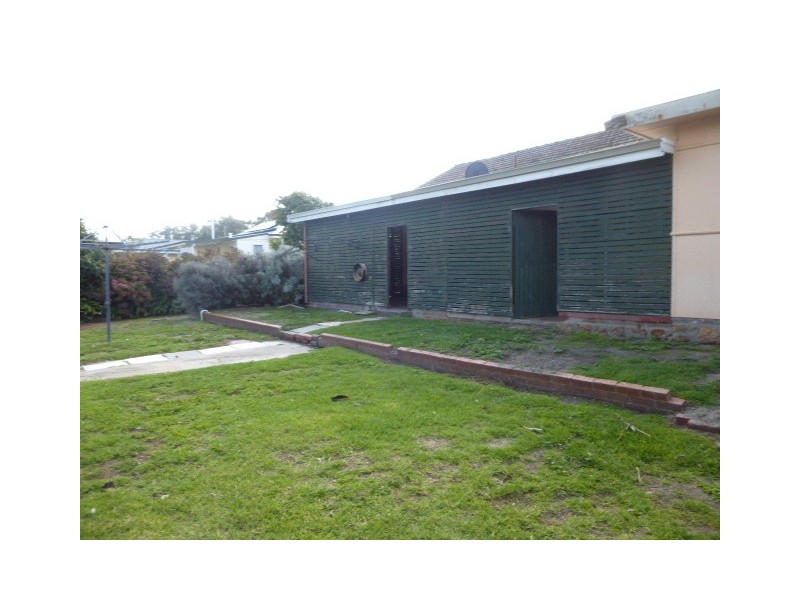 33 Deane Street, Mount Barker WA 6324
