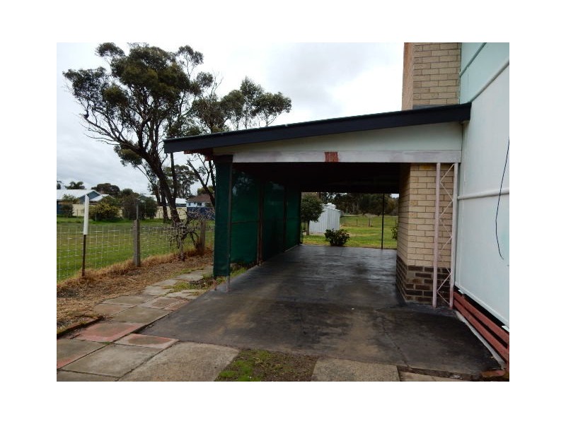 16 Gordon Street, Cranbrook WA 6321