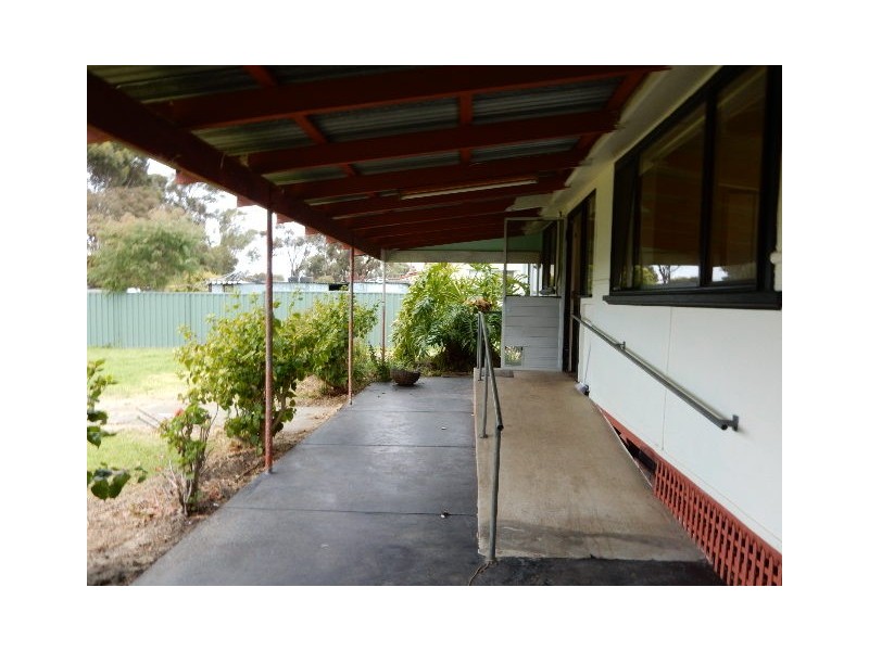 16 Gordon Street, Cranbrook WA 6321