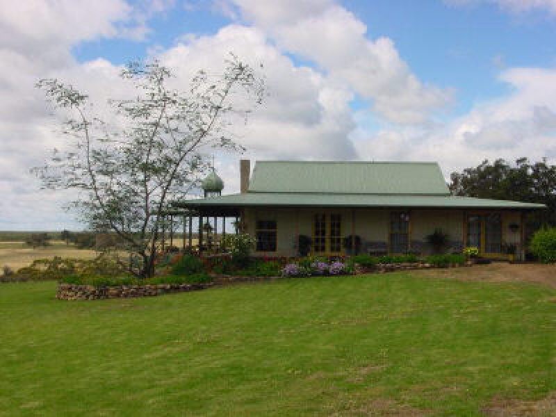 1 Moorialup Road, Porongurup WA 6324