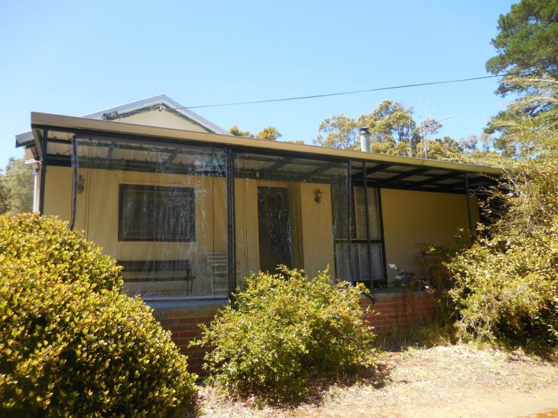 17 Bolganup Road, Mount Barker WA 6324