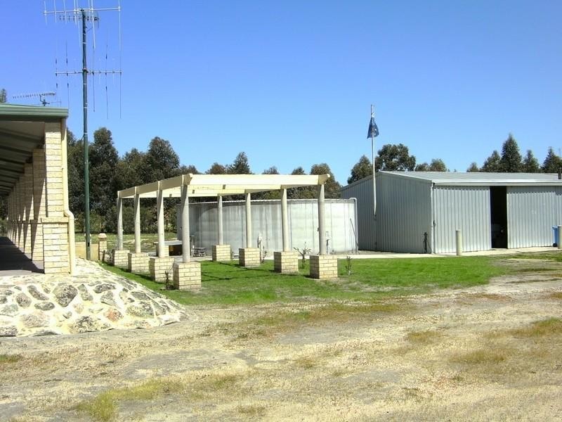 73 Brooking Street, Tenterden WA 6322