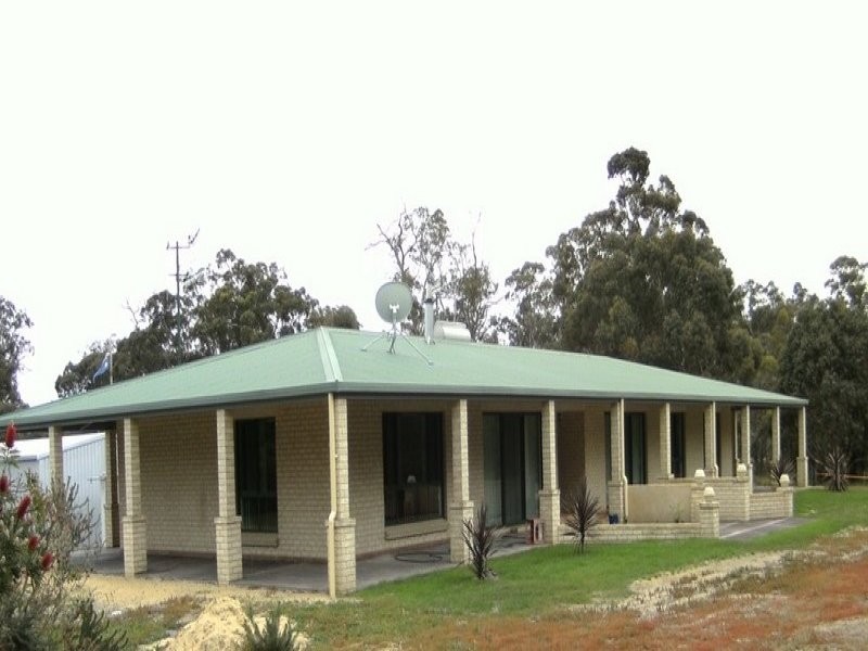 73 Brooking Street, Tenterden WA 6322