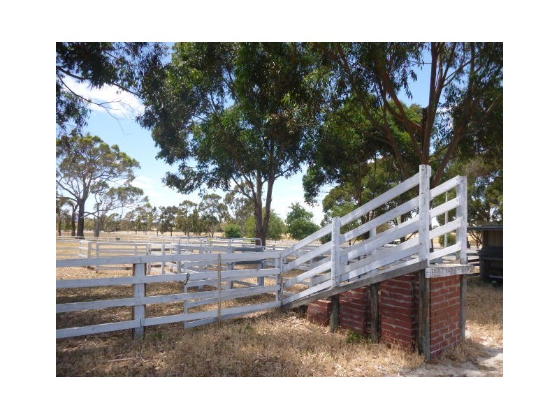 32330 Albany Highway, Mount Barker WA 6324