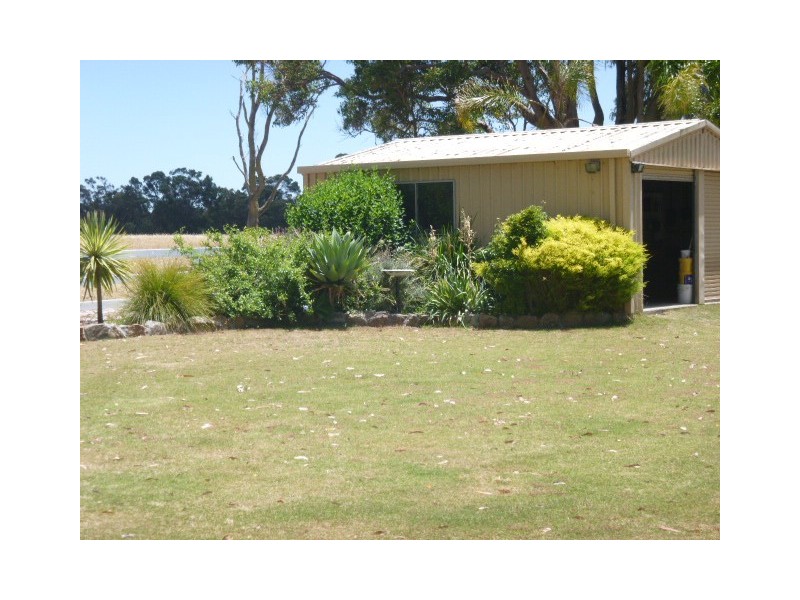 32330 Albany Highway, Mount Barker WA 6324