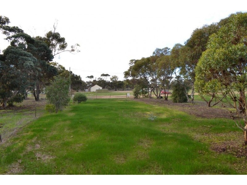 Lot 196 First Avenue, Kendenup WA 6323