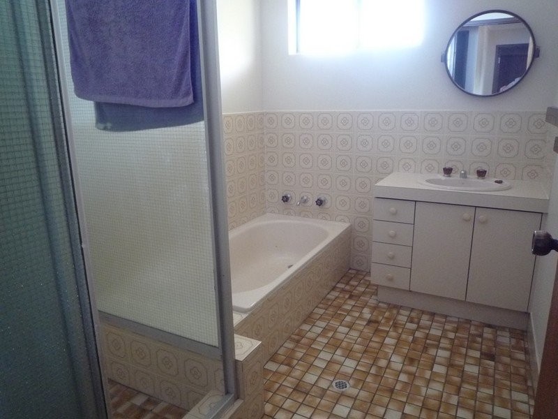 11 Osborne Road, Mount Barker WA 6324