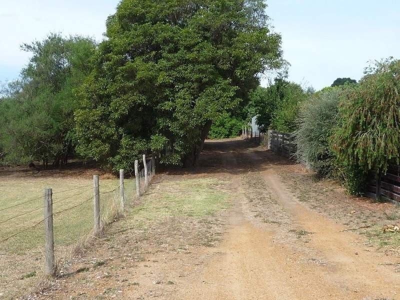 11 Osborne Road, Mount Barker WA 6324