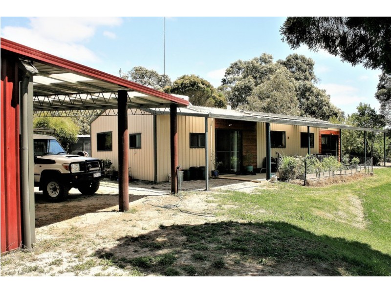 185 Stoney Creek Road, Porongurup WA 6324