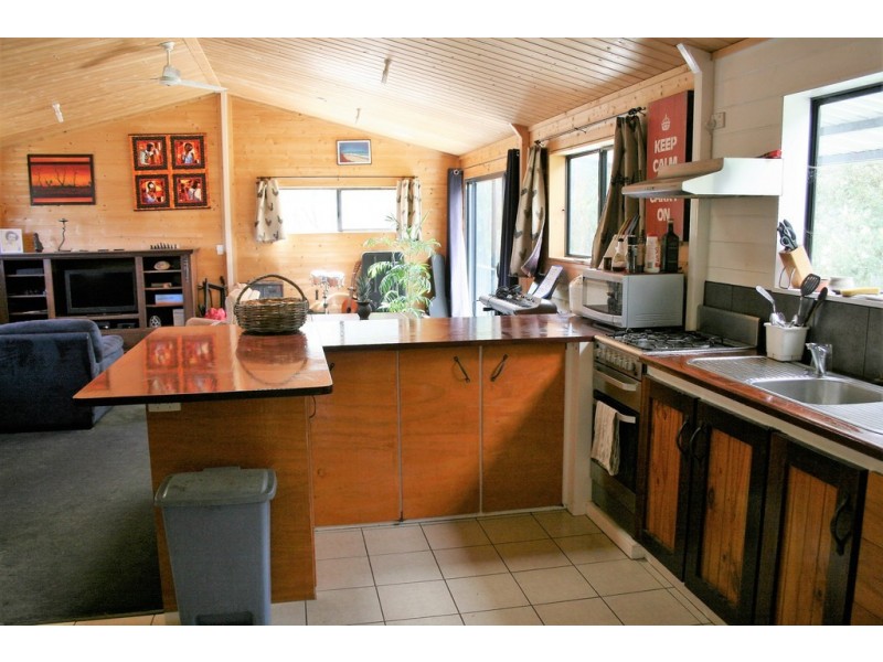 185 Stoney Creek Road, Porongurup WA 6324