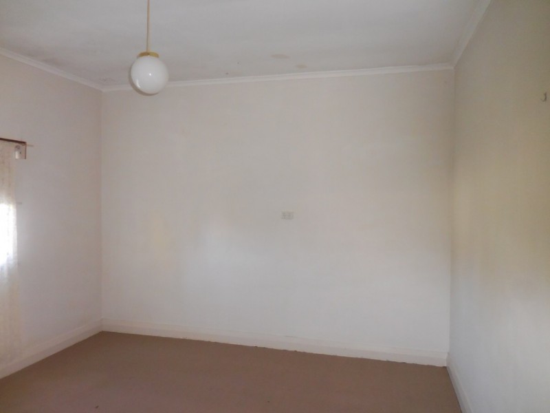 13 Deane Street, Mount Barker WA 6324