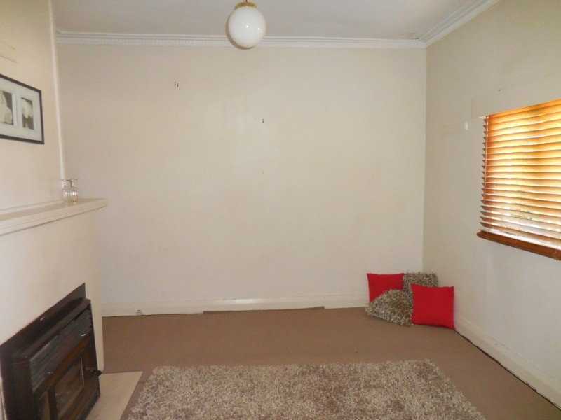 13 Deane Street, Mount Barker WA 6324