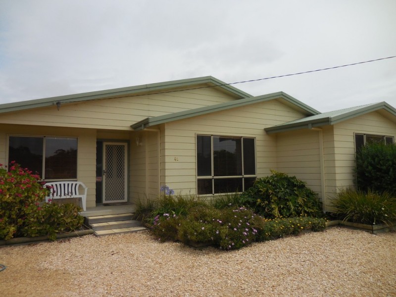 41 Fourth Ave, Kendenup WA 6323